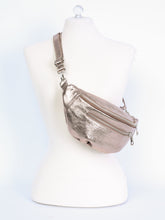 Leather belt bag with zipper